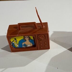 vintage Barbie Busy Hands TV, a Mattel accessory from 1972.